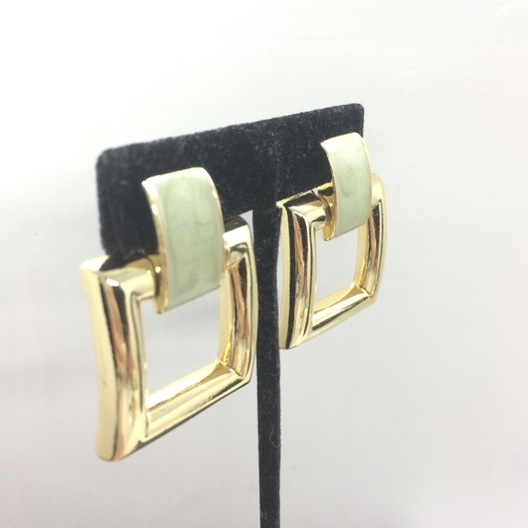 VINTAGE 80S GREEN GOLD TONE SQUARE DOOR KNOCKER CLIP ON EARRINGS - Picture 4 of 12